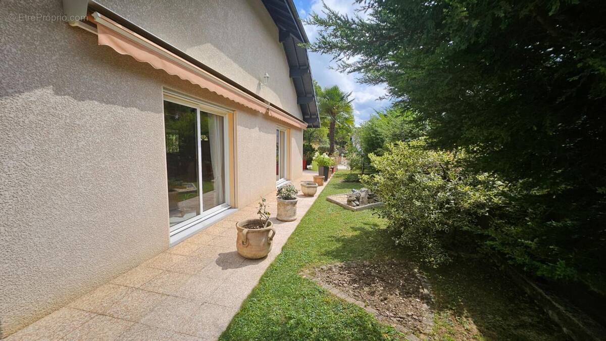 Maison à SAINT-JEOIRE-PRIEURE