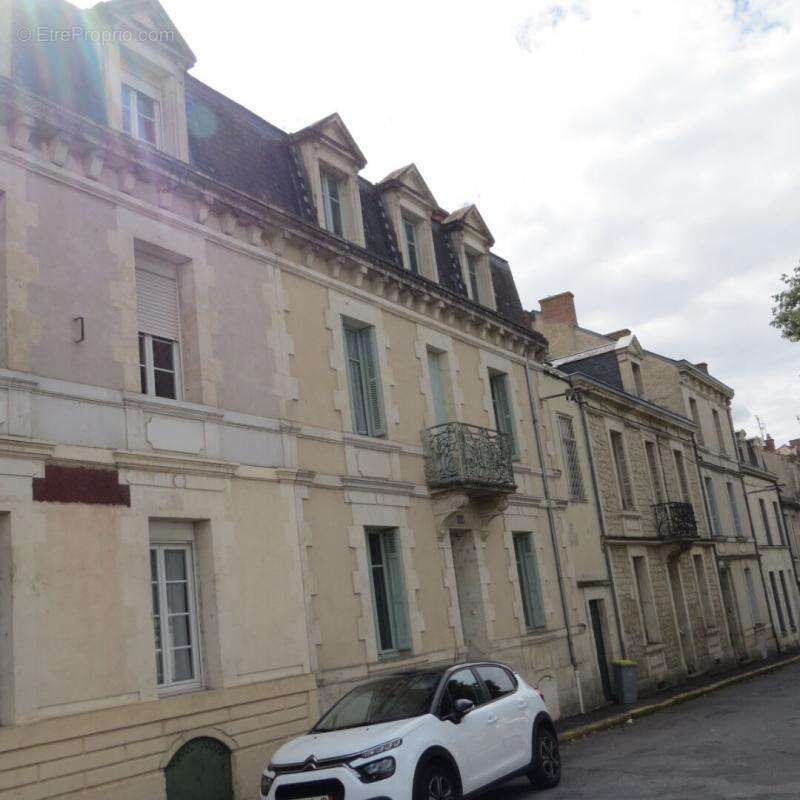 Maison à FONTENAY-LE-COMTE