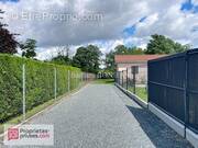 Terrain à SAINT-SULPICE