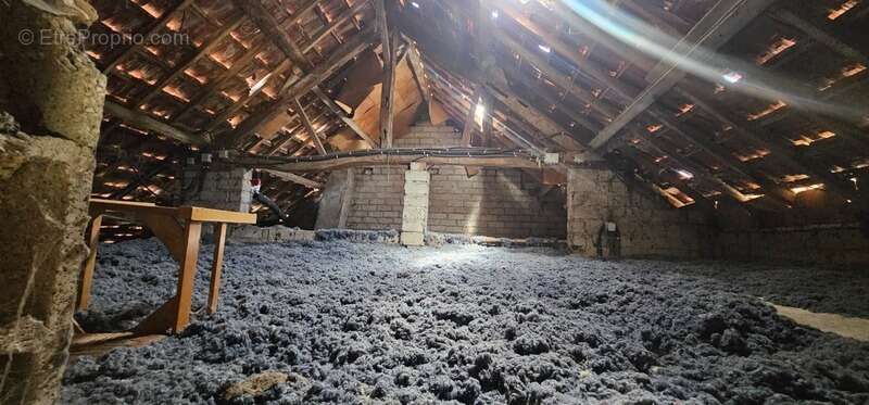 Maison à PIERRE-DE-BRESSE