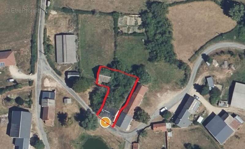 Maison à SAINT-MARCEL-EN-MARCILLAT