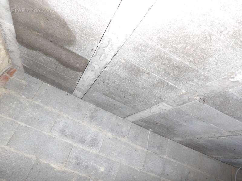 Maison à SAINT-MARCEL-EN-MARCILLAT