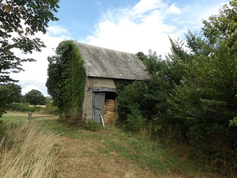 Maison à SAINT-MARCEL-EN-MARCILLAT