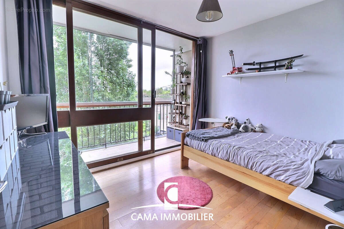 Appartement à FONTENAY-LE-FLEURY