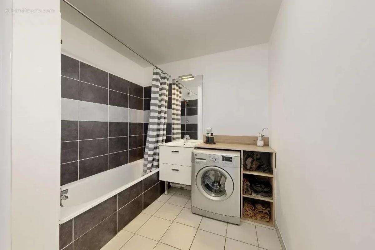 Appartement à SAINT-FONS