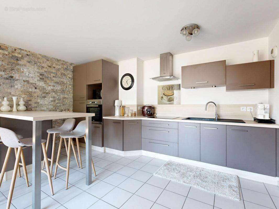 Appartement à SAINT-FONS