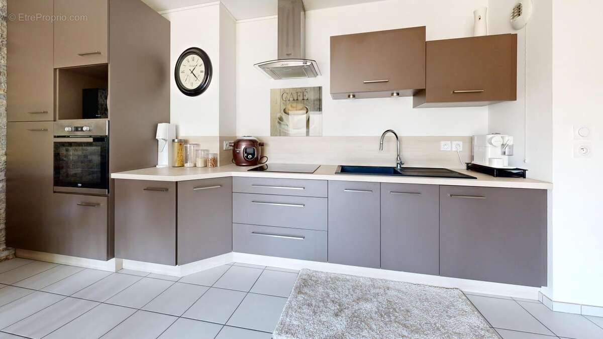 Appartement à SAINT-FONS