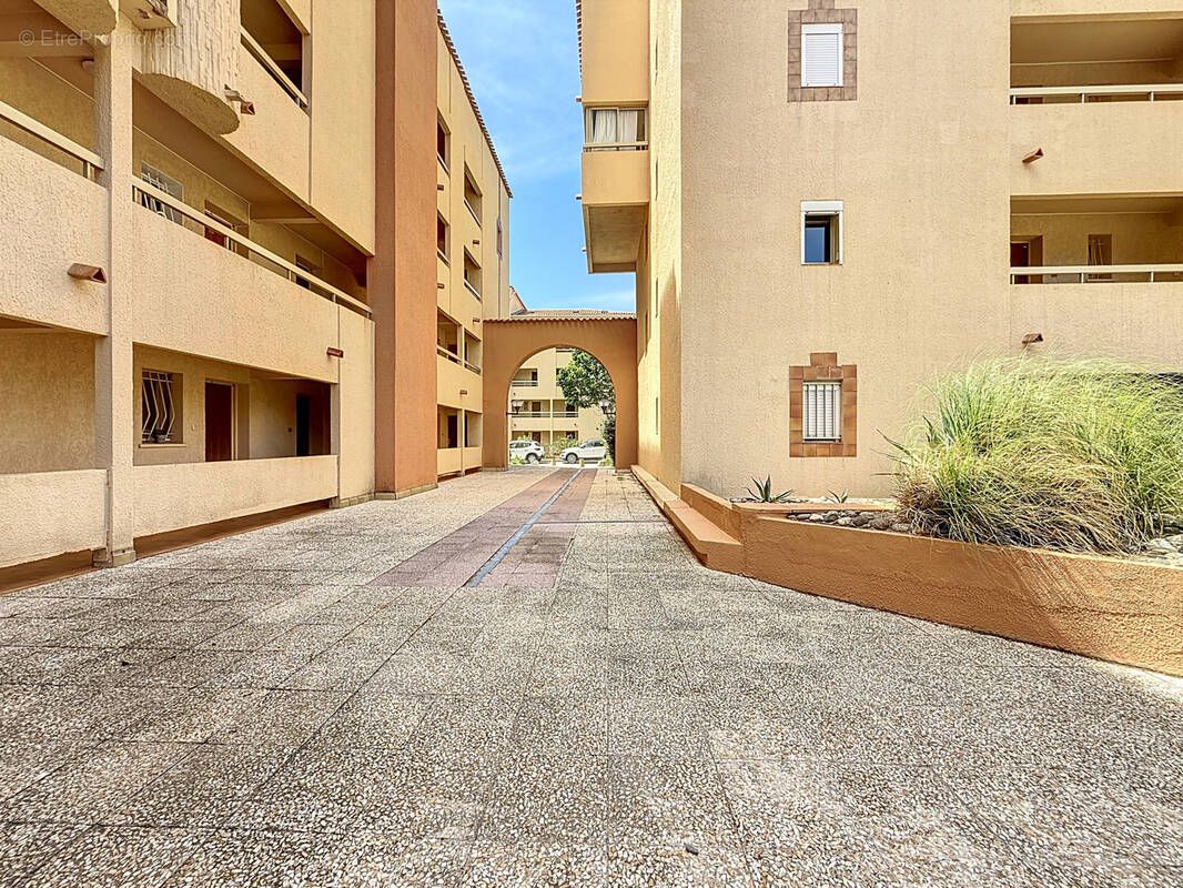 Appartement à SIX-FOURS-LES-PLAGES