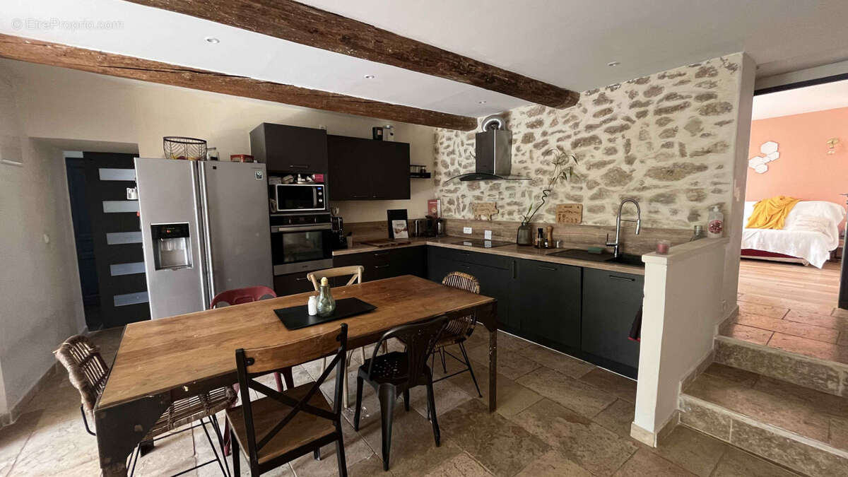 Maison à MONTSEGUR-SUR-LAUZON