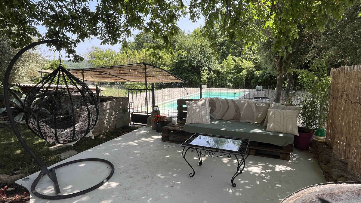 Maison à MONTSEGUR-SUR-LAUZON