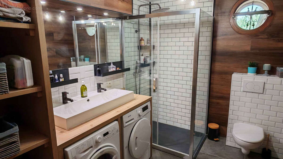 Maison à MONTSEGUR-SUR-LAUZON