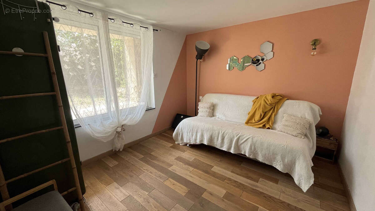 Maison à MONTSEGUR-SUR-LAUZON