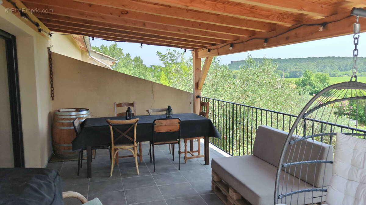 Maison à MONTSEGUR-SUR-LAUZON