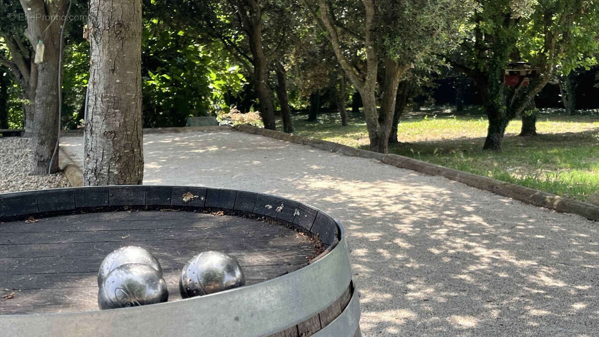 Maison à MONTSEGUR-SUR-LAUZON