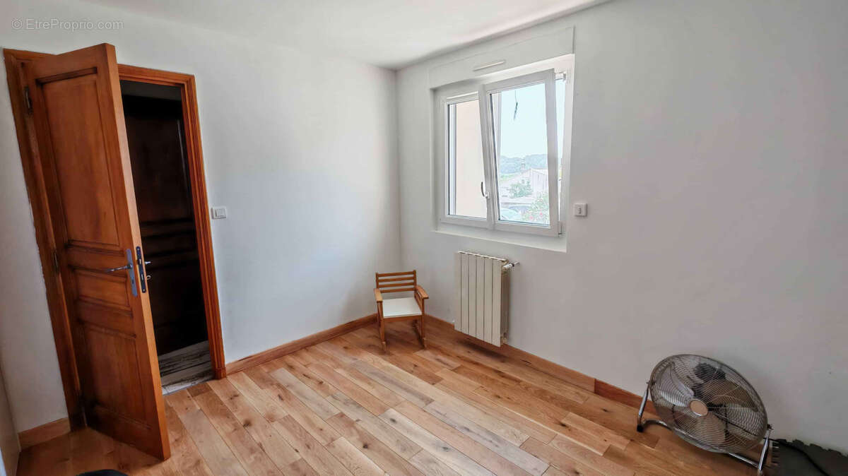 Maison à MONTSEGUR-SUR-LAUZON