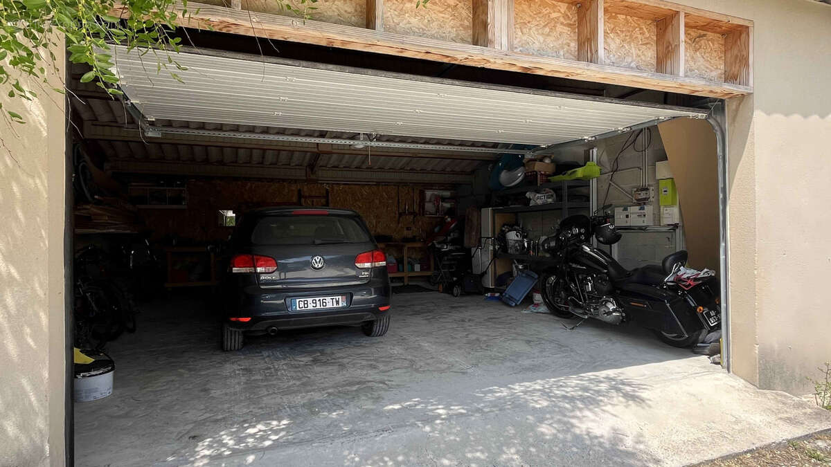 Maison à MONTSEGUR-SUR-LAUZON