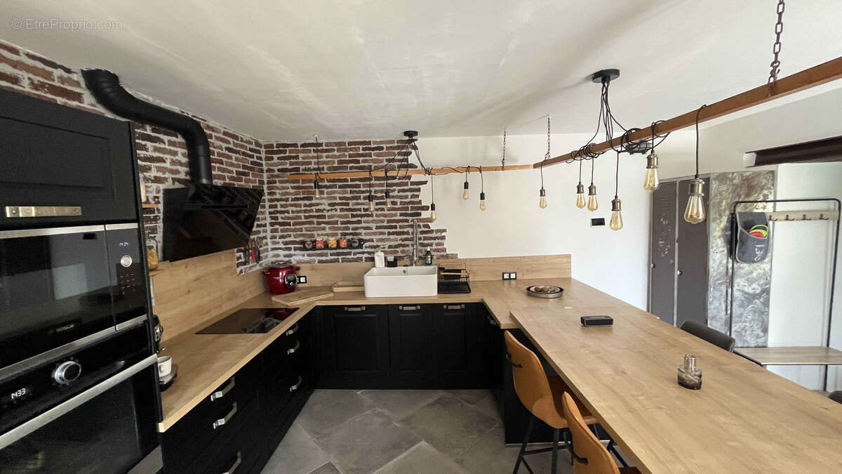 Maison à MONTSEGUR-SUR-LAUZON