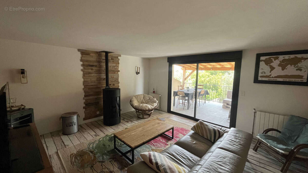 Maison à MONTSEGUR-SUR-LAUZON