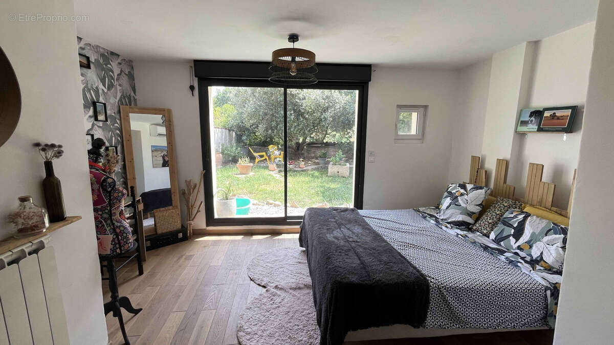 Maison à MONTSEGUR-SUR-LAUZON