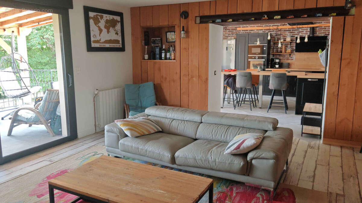 Maison à MONTSEGUR-SUR-LAUZON