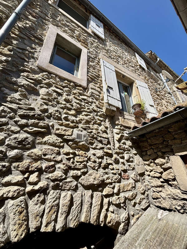 Maison à GRIGNAN