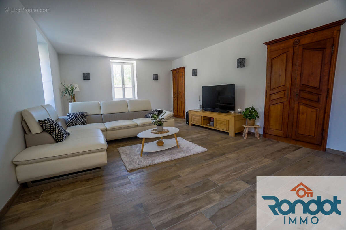 Maison à IS-SUR-TILLE