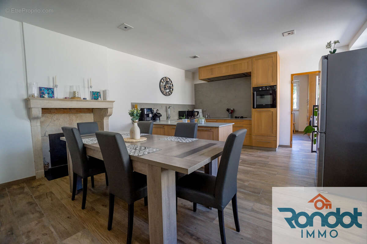 Maison à IS-SUR-TILLE