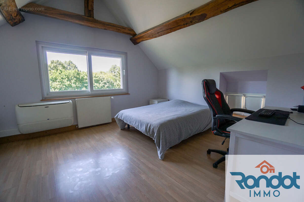 Maison à IS-SUR-TILLE