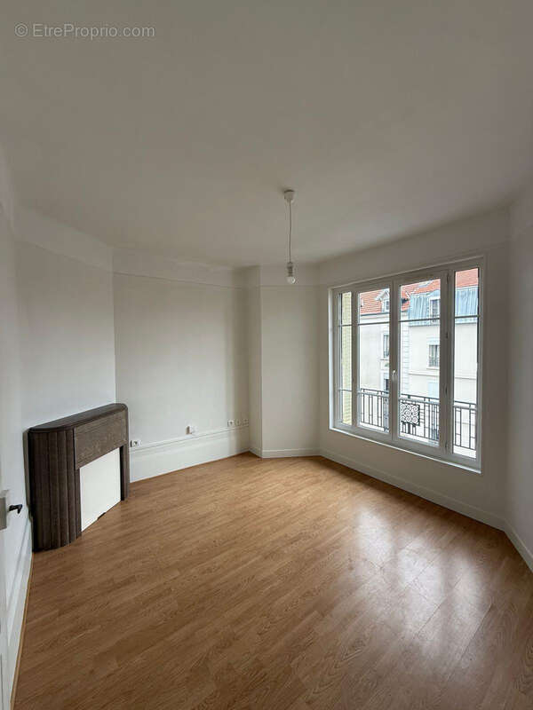 Appartement à SAINT-MAUR-DES-FOSSES