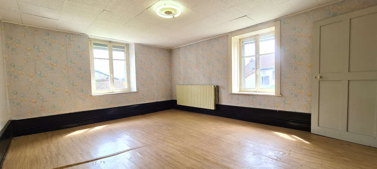 Maison à BEGNECOURT