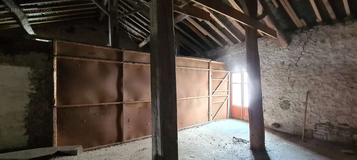 Maison à BEGNECOURT