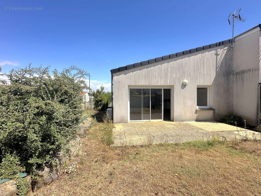 Maison à VOUNEUIL-SOUS-BIARD