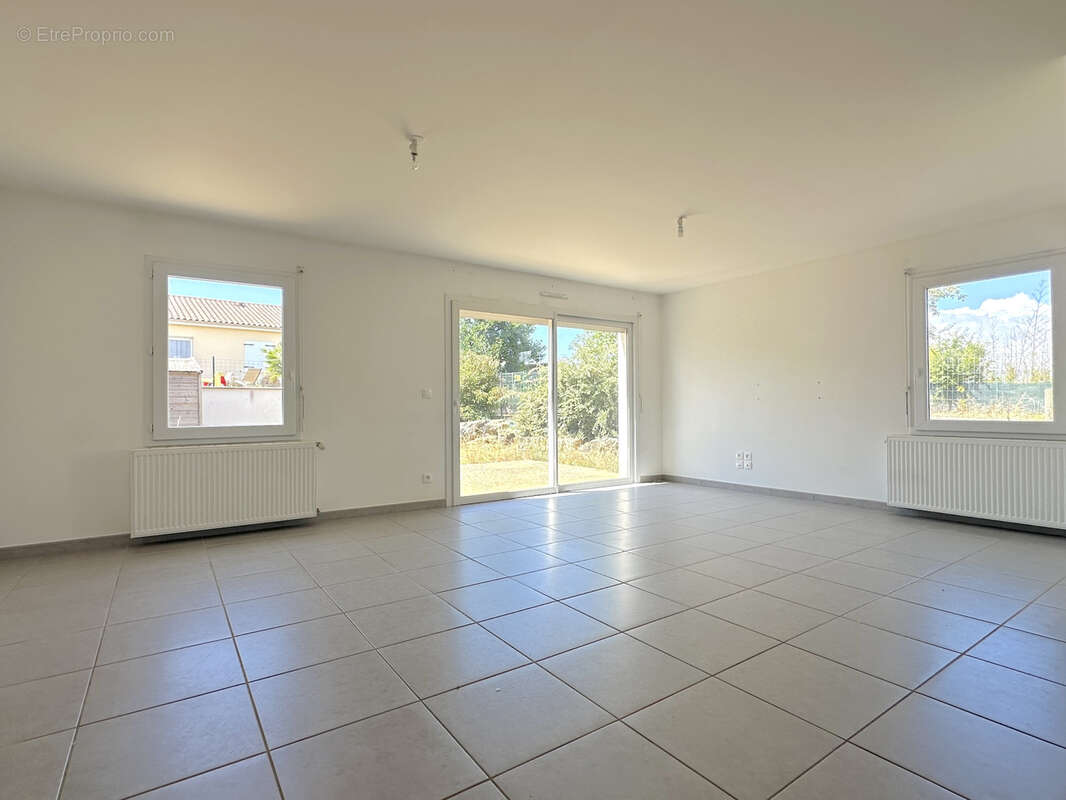 Maison à VOUNEUIL-SOUS-BIARD