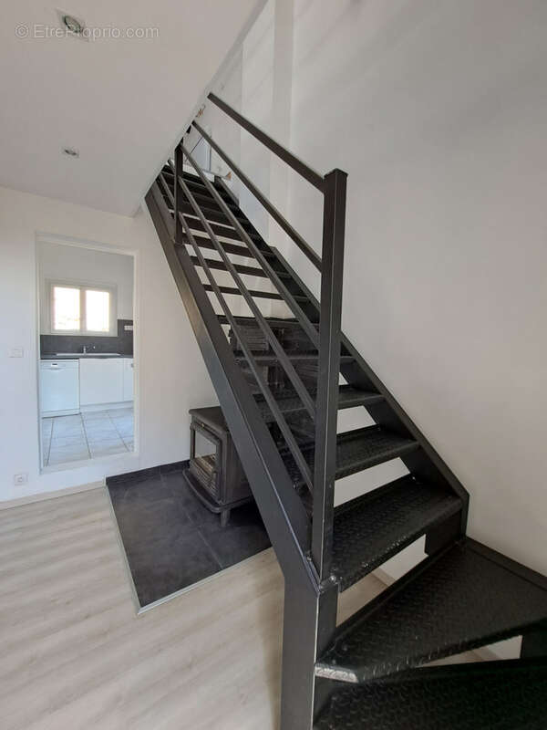 Maison à THORIGNY-SUR-OREUSE