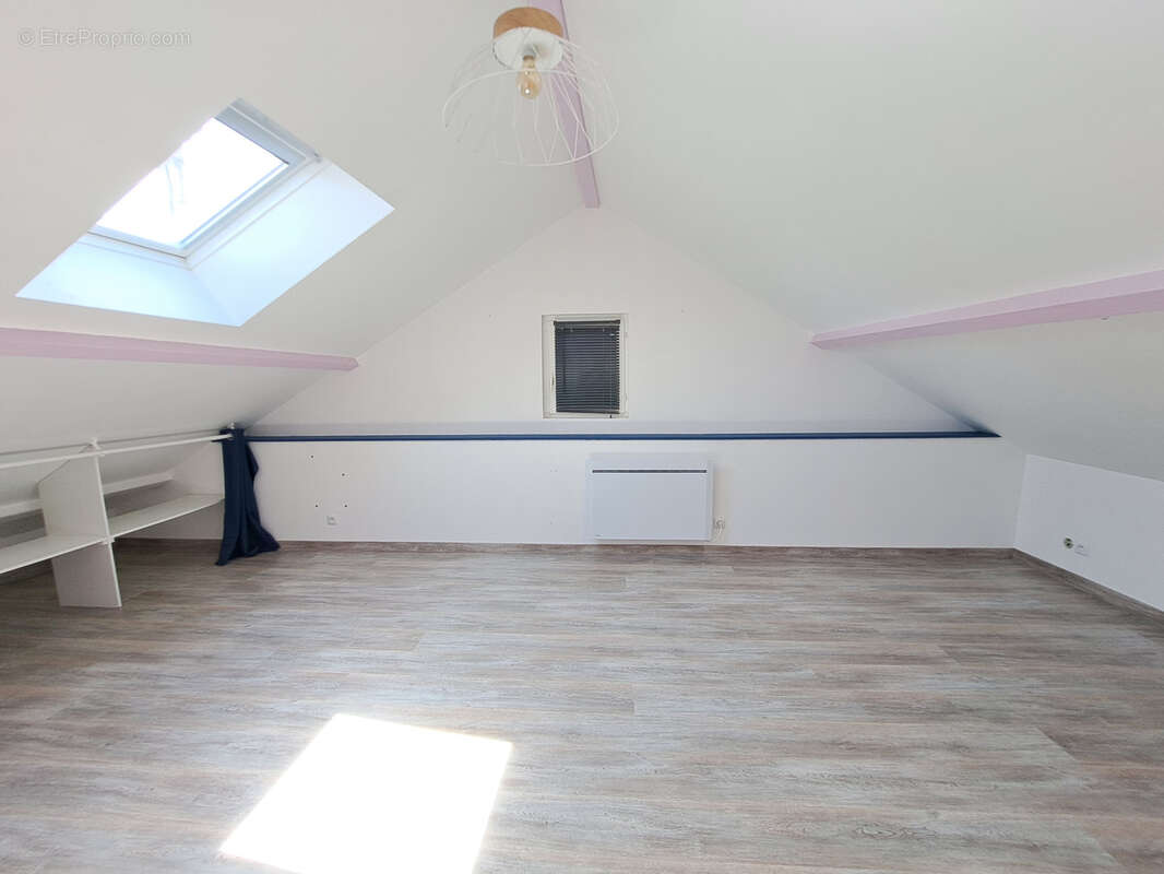 Maison à THORIGNY-SUR-OREUSE