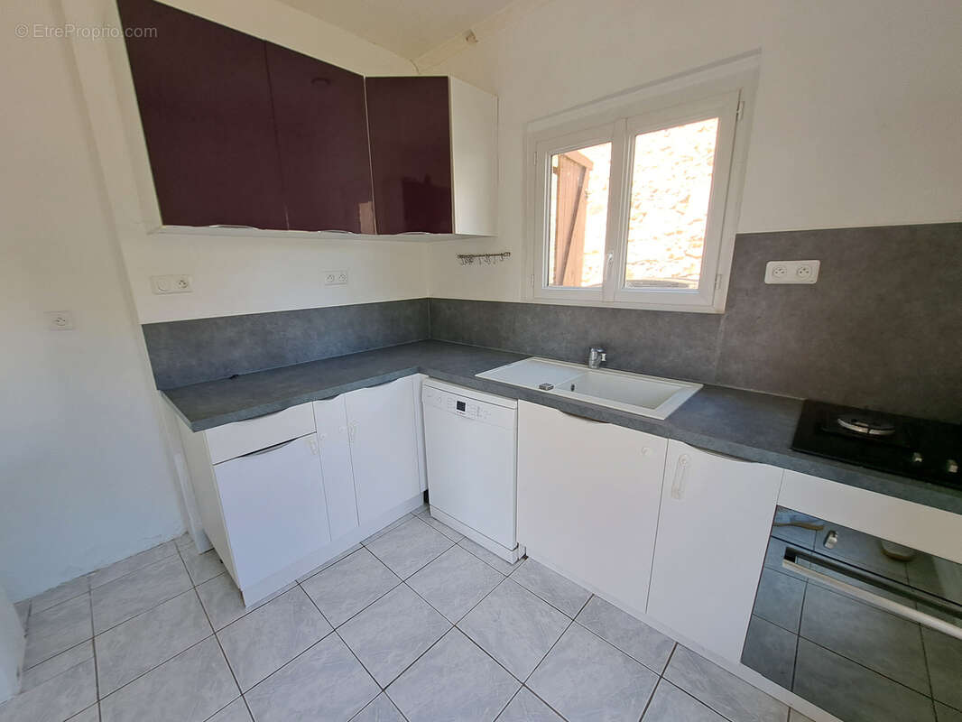 Maison à THORIGNY-SUR-OREUSE