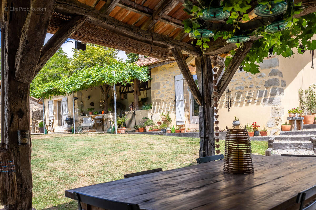 Maison à CASTELMORON-SUR-LOT