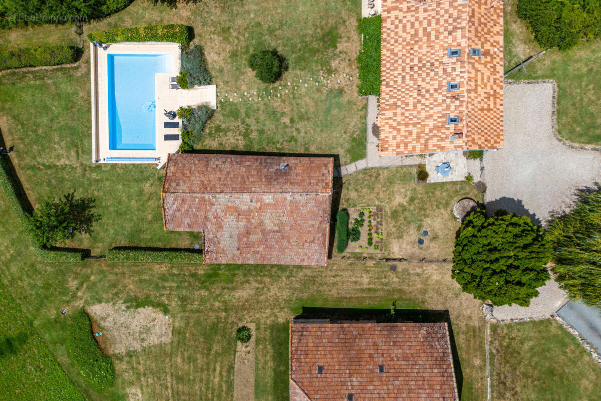 Maison à CASTELMORON-SUR-LOT