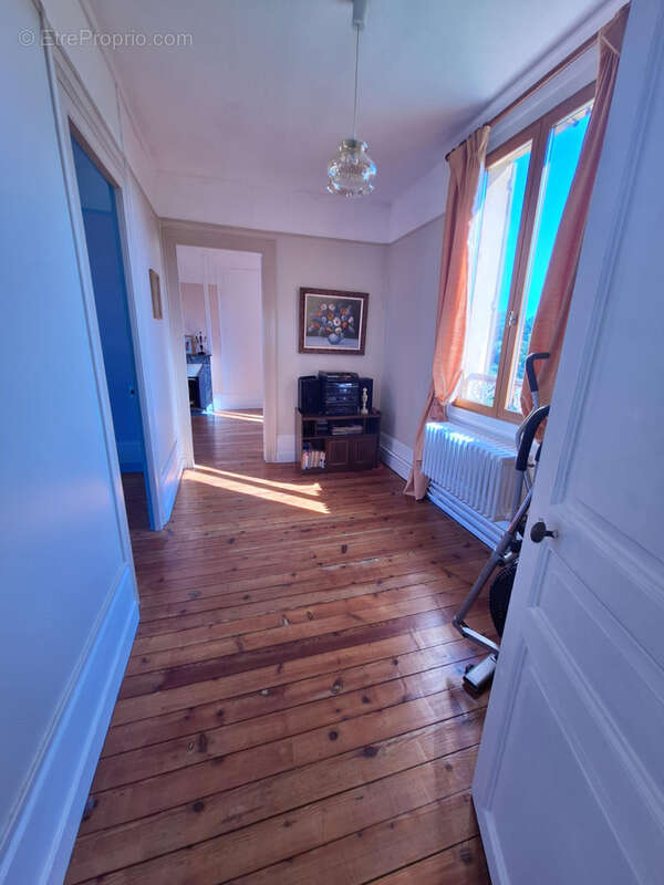 Maison à BAILLEUL-SUR-THERAIN