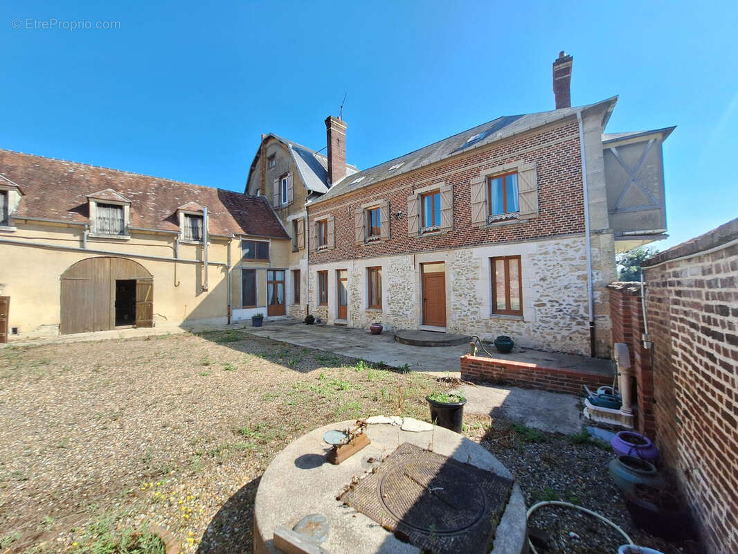 Maison à BAILLEUL-SUR-THERAIN