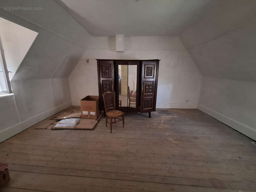 Maison à BAILLEUL-SUR-THERAIN