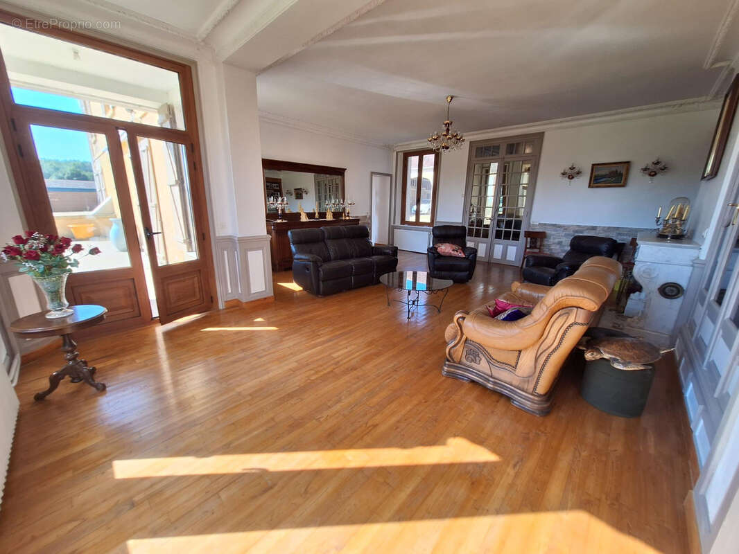 Maison à BAILLEUL-SUR-THERAIN