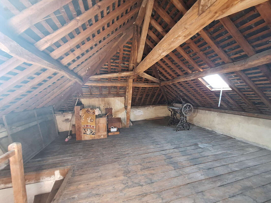 Maison à BAILLEUL-SUR-THERAIN