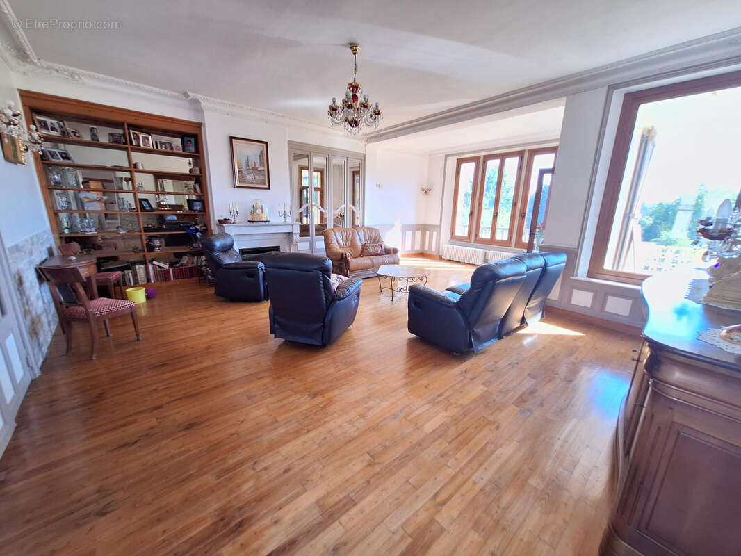 Maison à BAILLEUL-SUR-THERAIN