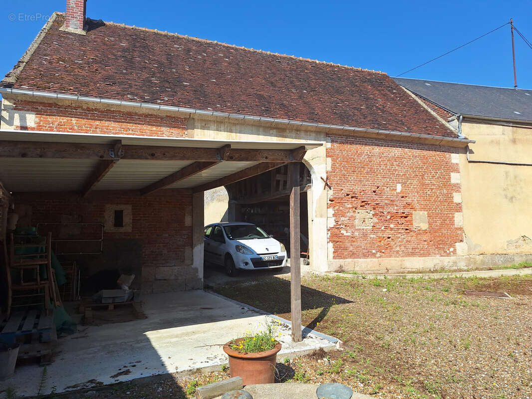 Maison à BAILLEUL-SUR-THERAIN