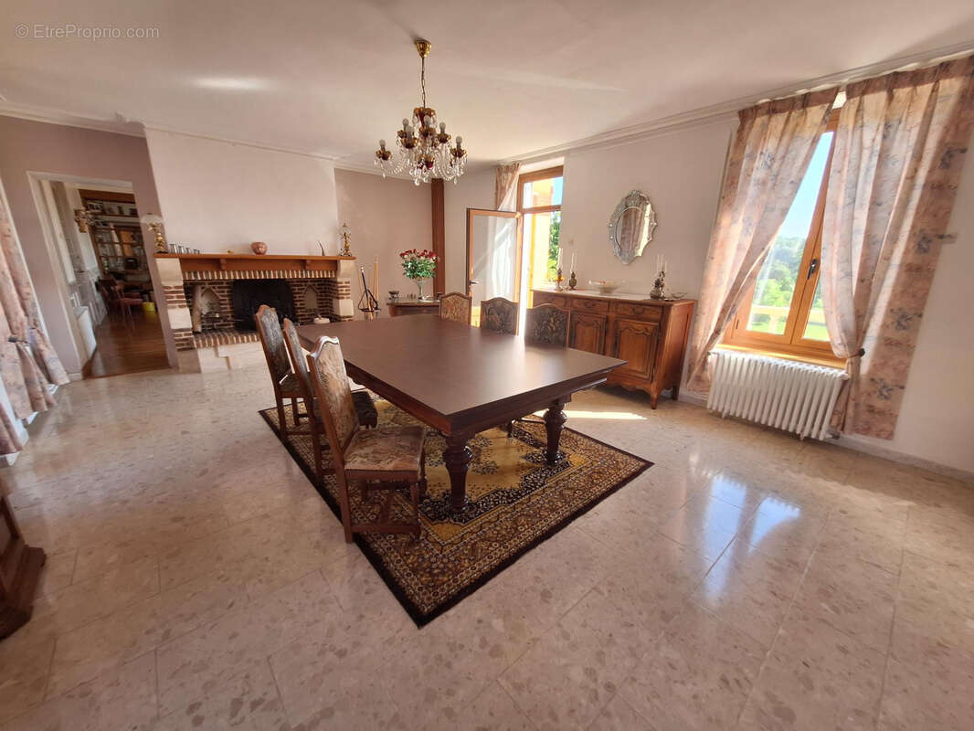 Maison à BAILLEUL-SUR-THERAIN