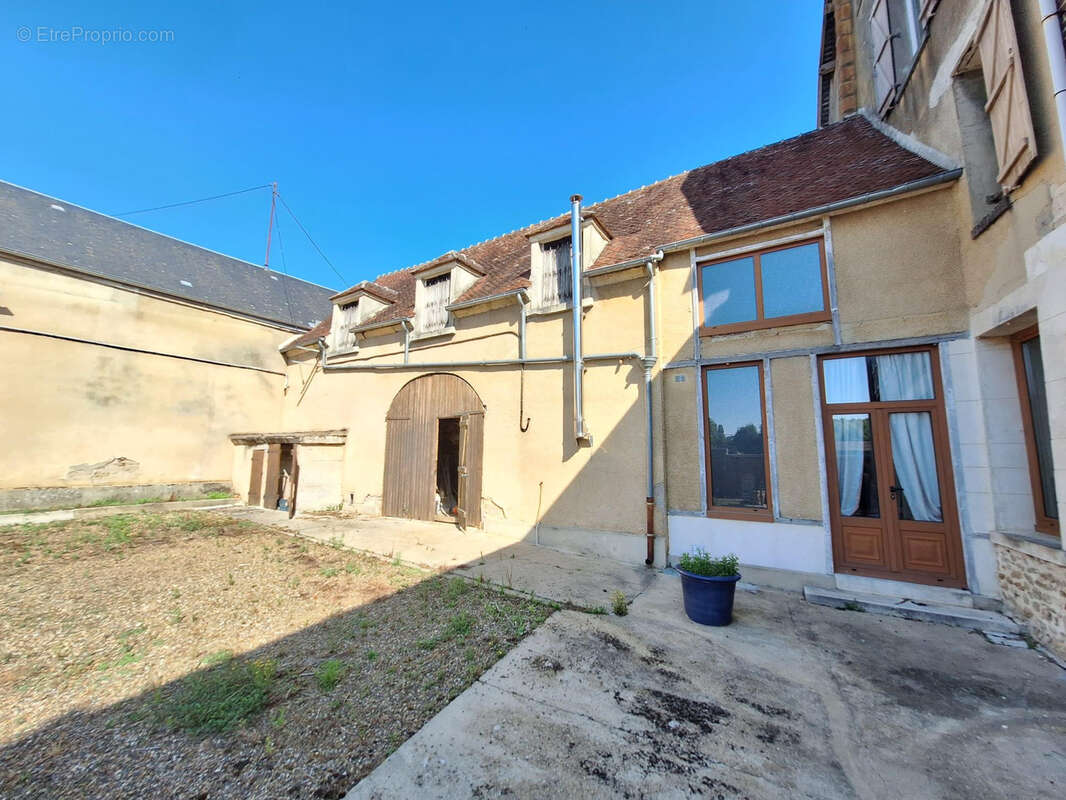 Maison à BAILLEUL-SUR-THERAIN
