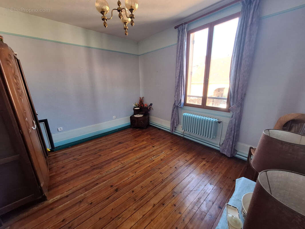 Maison à BAILLEUL-SUR-THERAIN