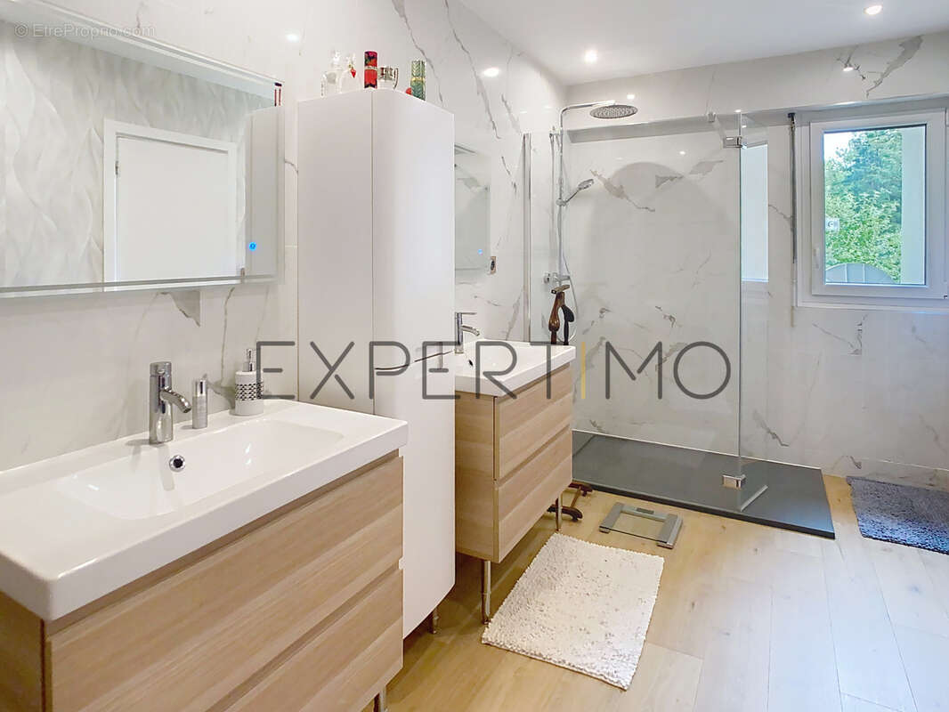 Maison à VILLERS-BOCAGE