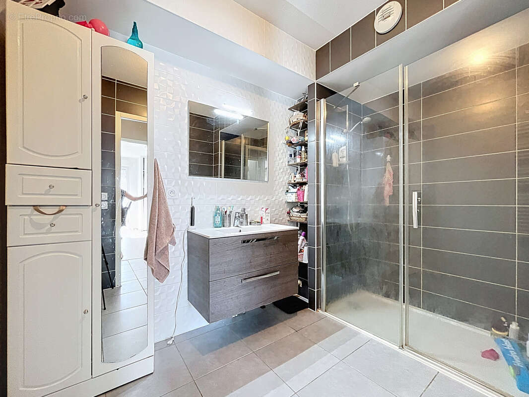 Appartement à AIX-LES-BAINS